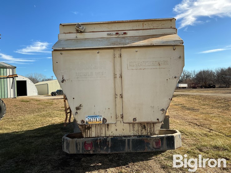 1981-international-1854s-image-6