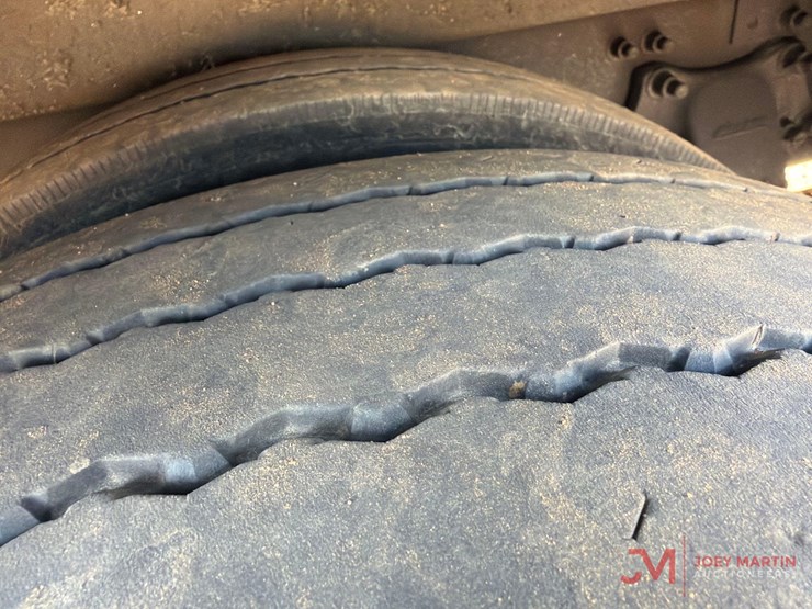 2008-thomas-saf-t-liner-c2-image-7