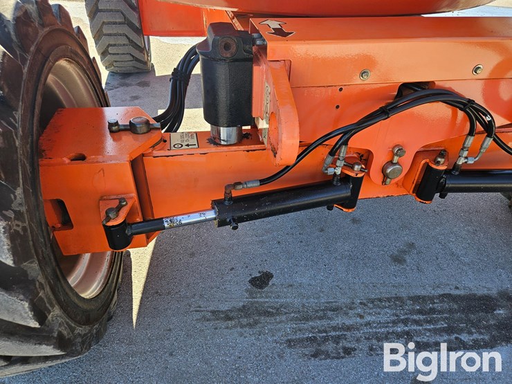 2009-jlg-600aj-image-14