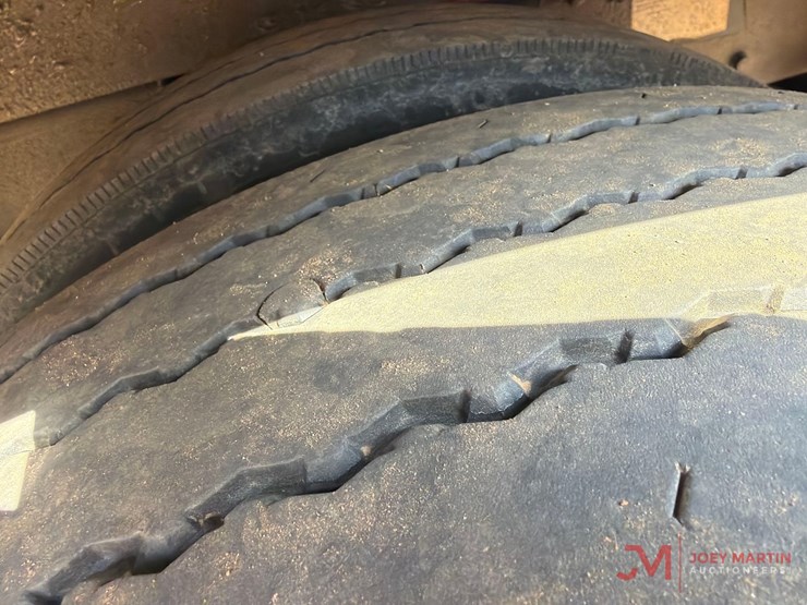 2008-thomas-saf-t-liner-c2-image-6