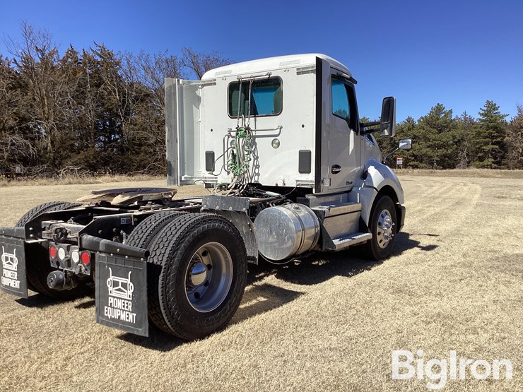 2019-kenworth-t680-image-5