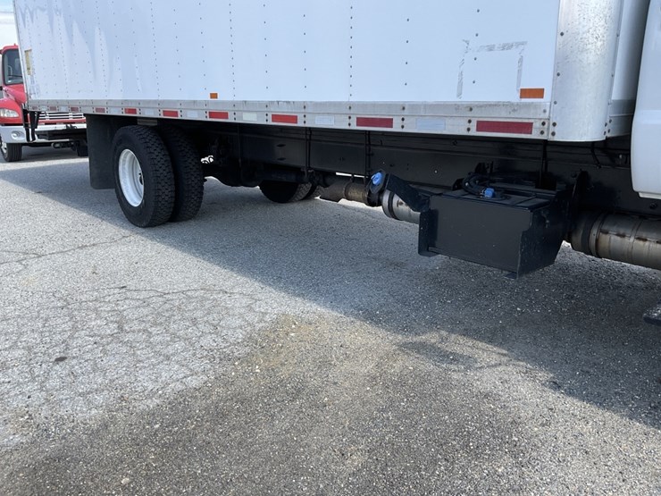 2015-ford-f650-xlt-image-4