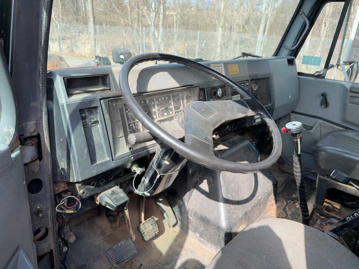 1992-international-4900-image-26