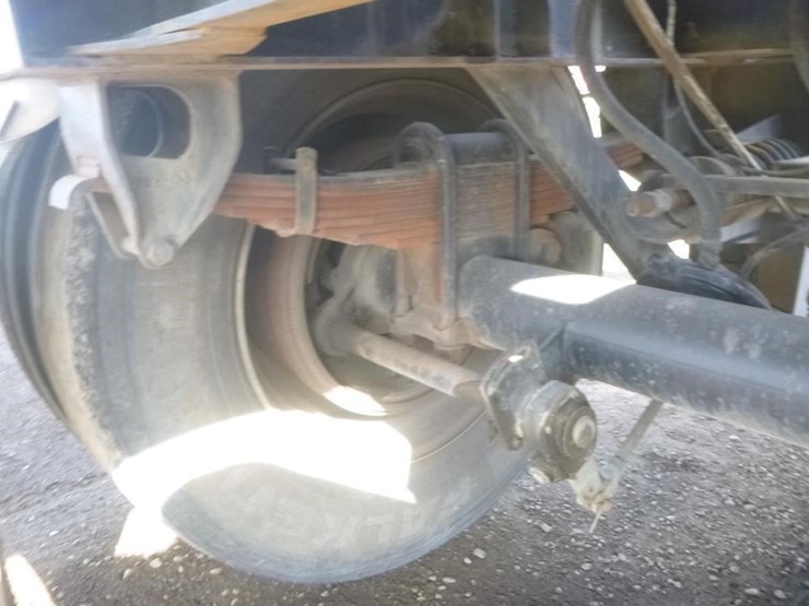 2014-peterbilt-388-image-45