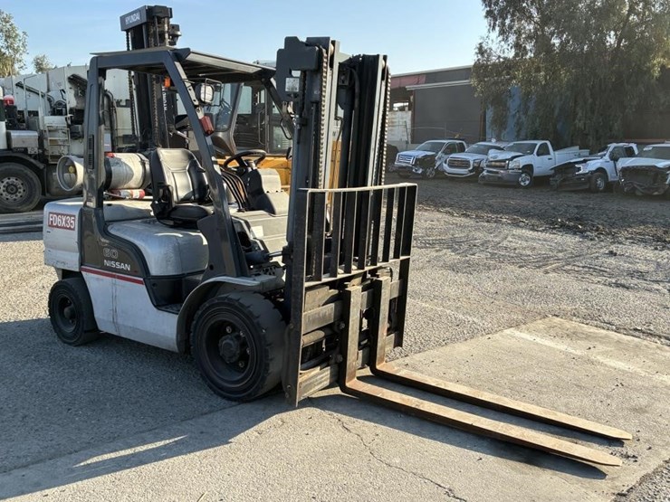 2006-nissan-mugl02a30lv-image-2