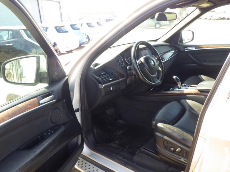 2011-bmw-x5-image-5