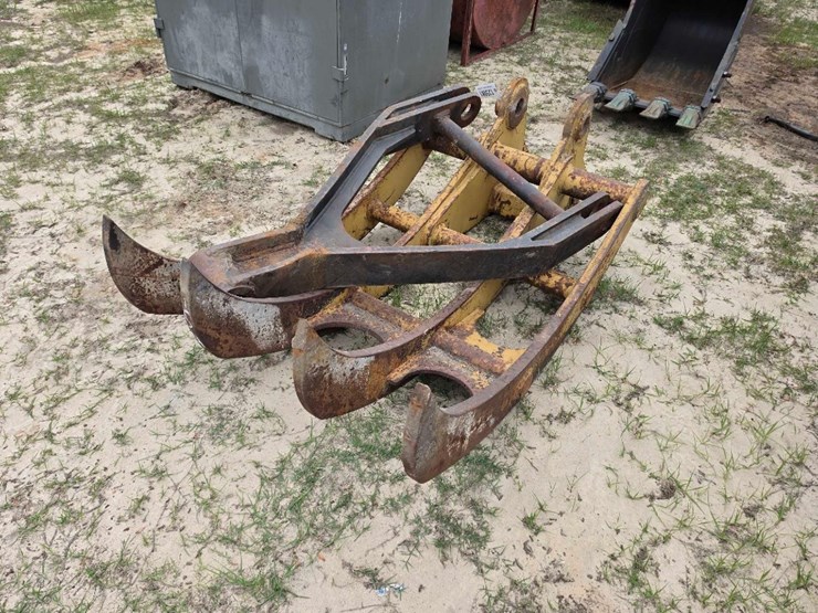 --root-rake-grapple-excavator-image-1