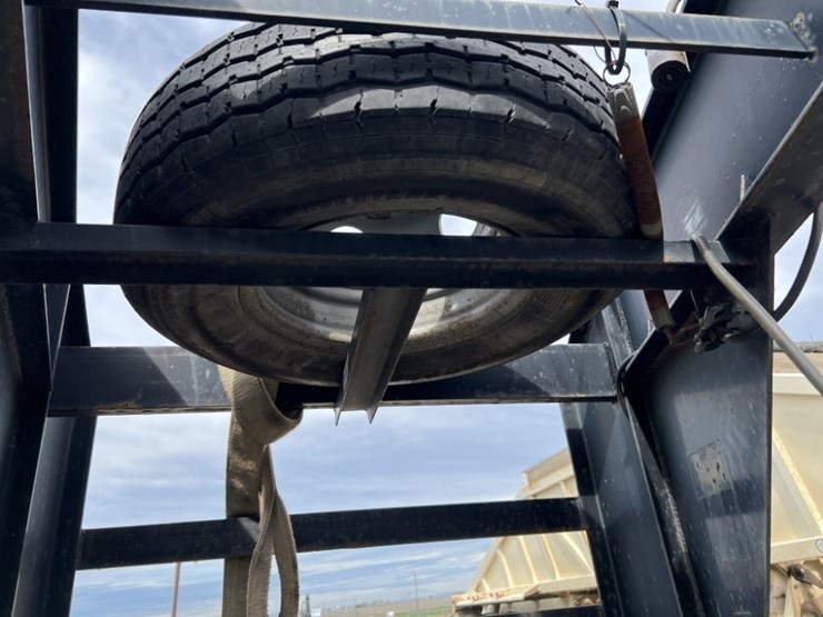 2012-elite-t/a-gooseneck-equipment-trailer-image-18