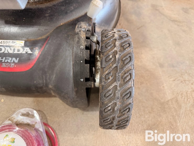 honda-hrn16-push-type-lawn-mower-image-12