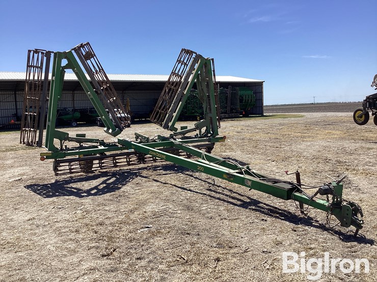 john-deere-200-image-3