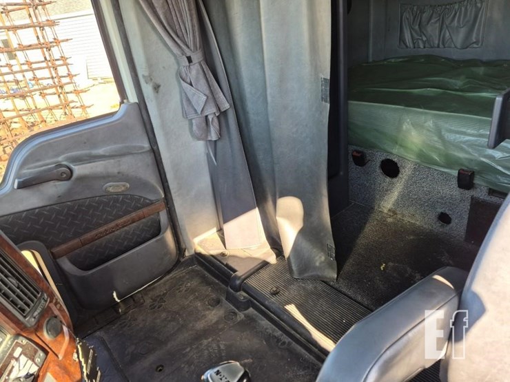 2014-mack-pinnacle-cxu613-image-18