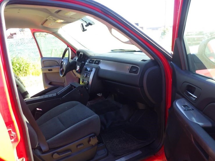 2008-chevrolet-tahoe-image-6