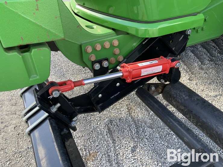 2017-john-deere-9520r-image-17