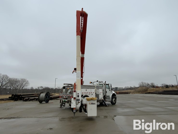 2012-freightliner-m2-106-image-5