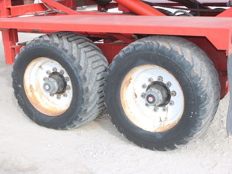 #1064-•-2009-morris-mfg-pro-ag-auto-align-bale-runner-16k-image-32