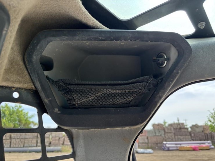 2022-bobcat-t66-image-28