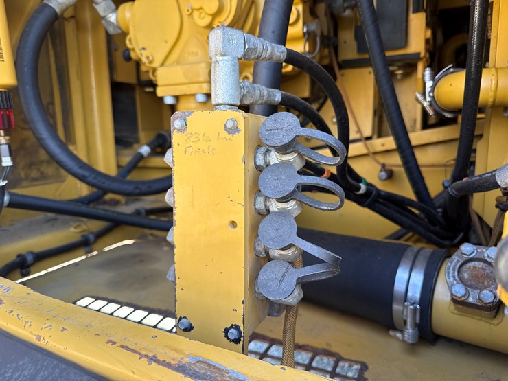 2011-caterpillar-336e-image-59