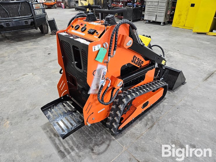 2025-massey-ferguson-730-image-5