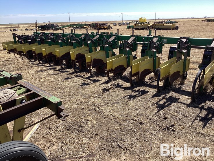 john-deere-885-image-6