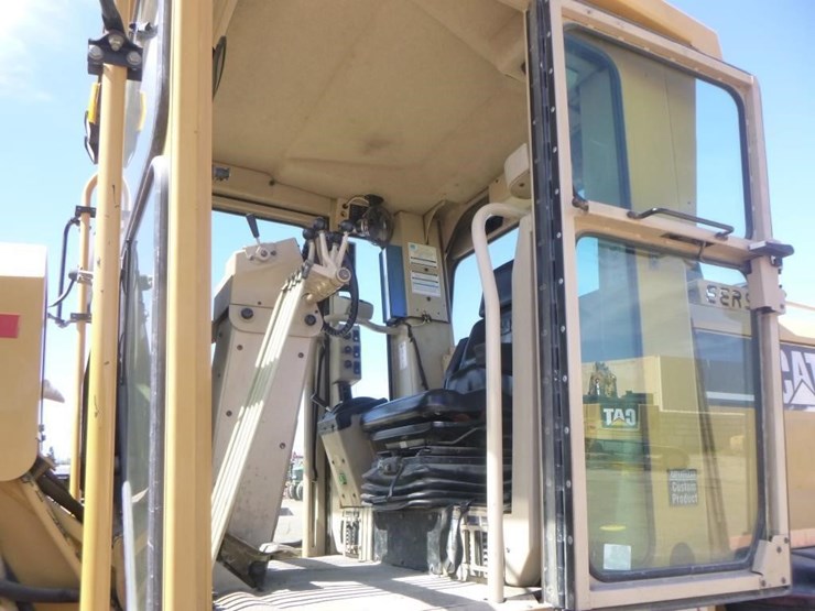 caterpillar-143h-image-22