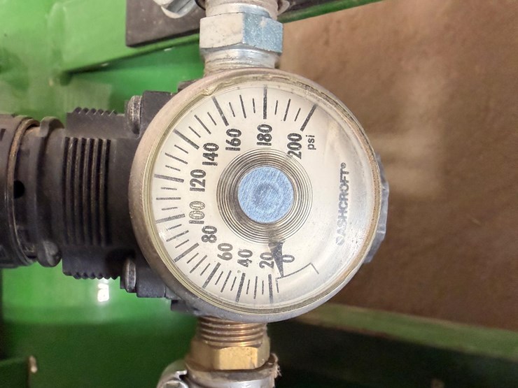 john-deere-ac1-8gh-air-compressor-image-11