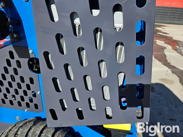 2025-massey-ferguson-730-image-9