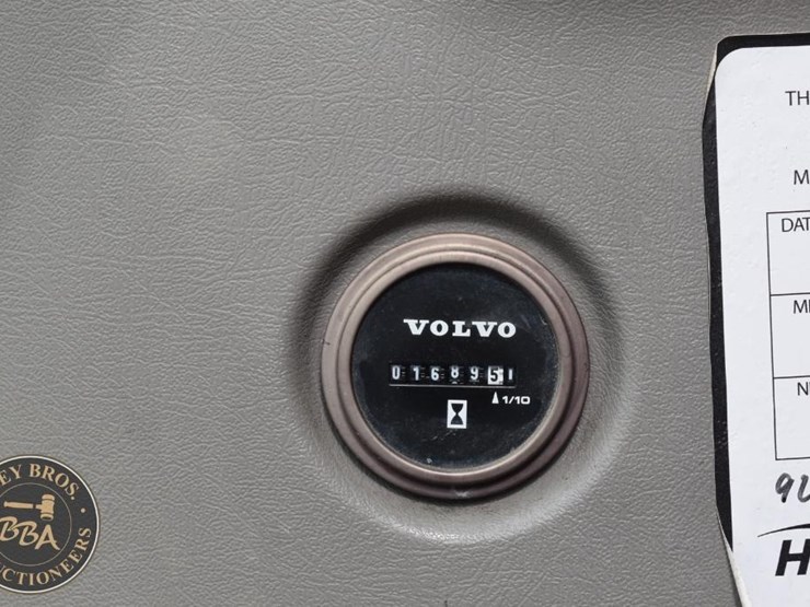 2019-volvo-ecr88d-image-54