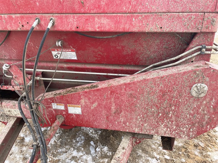 2020-new-holland-195-image-24