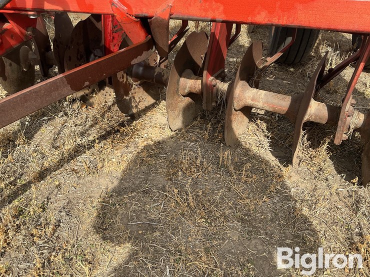 massey-ferguson-520-image-15