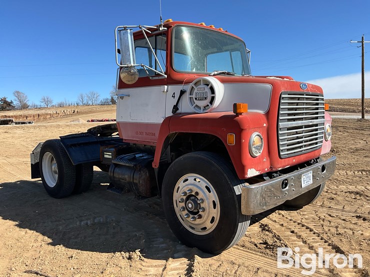 1986-ford-ln8000-image-3