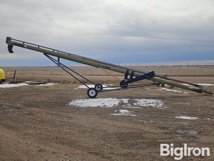 2014-harvest-international-t1042-image-4