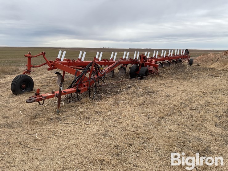 international-800-image-1