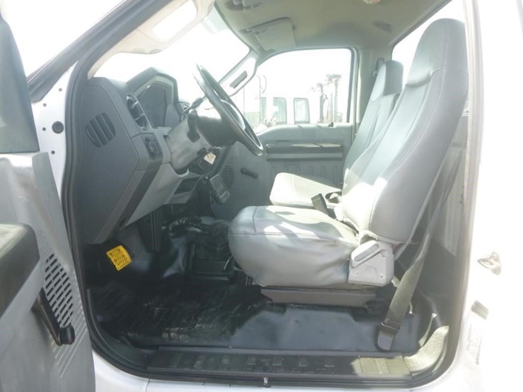 2012-ford-f650-image-10