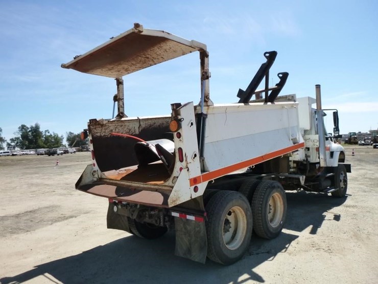 2009-international-7600-image-4