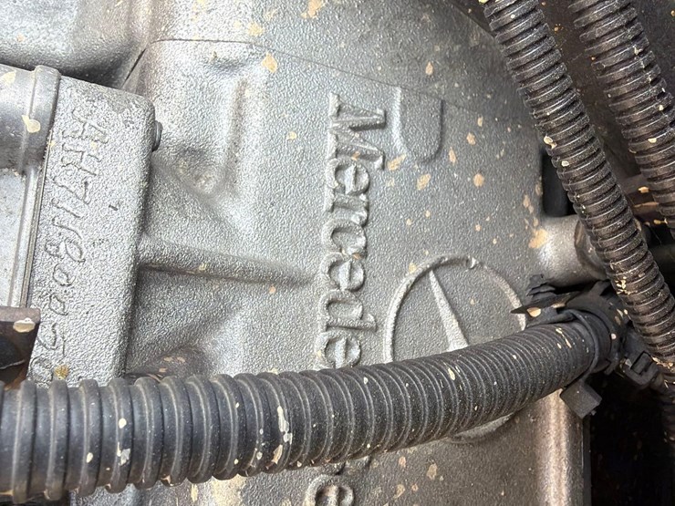 2008-thomas-saf-t-liner-c2-image-12