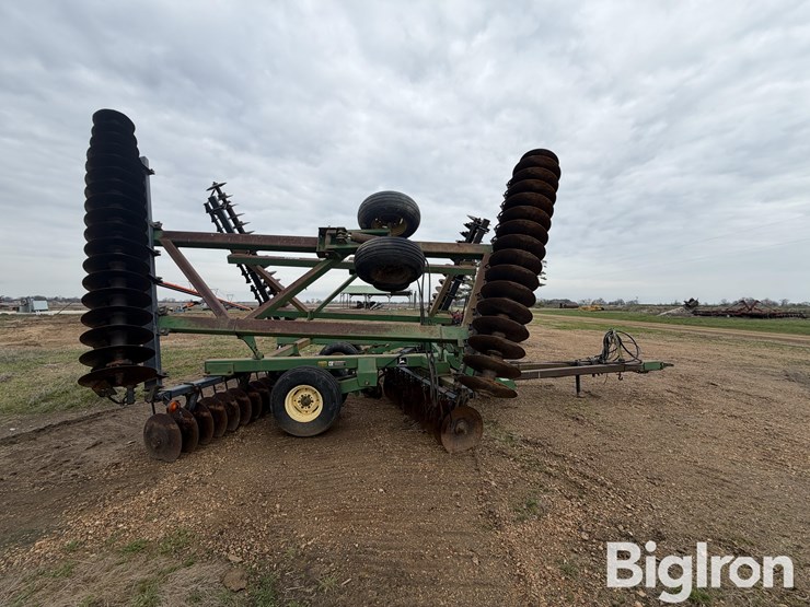 john-deere-630-image-4