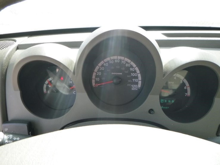 2008-dodge-nitro-image-14