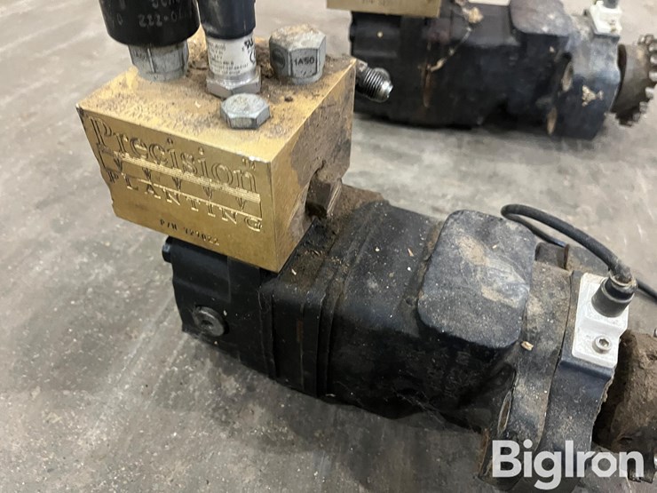 precision-planting-hydraulic-drive-motors-image-14