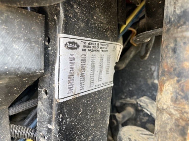 1997-peterbilt-320-image-33