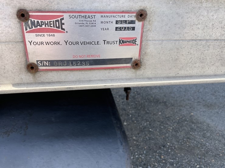 2015-ford-f650-xlt-image-11