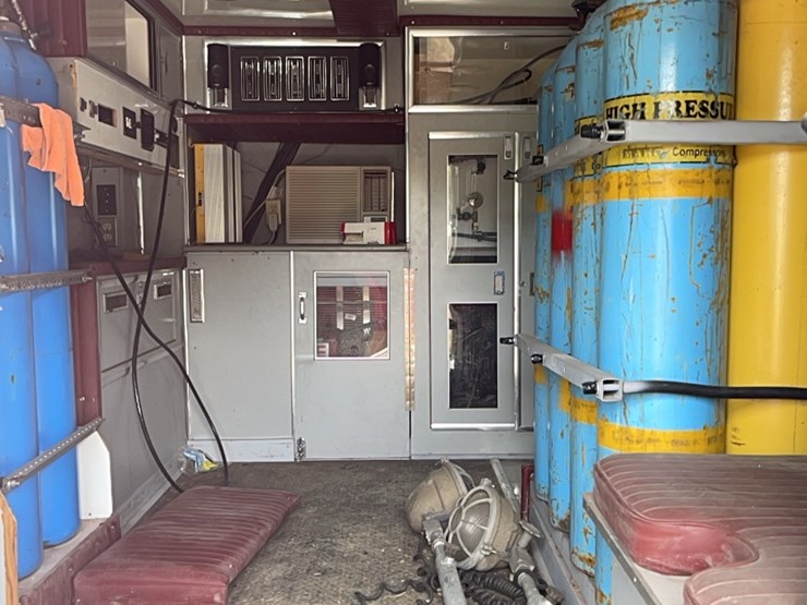 international-4700-image-9