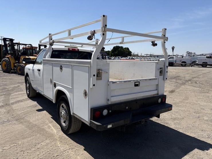 2019-ram-2500-hd-image-4