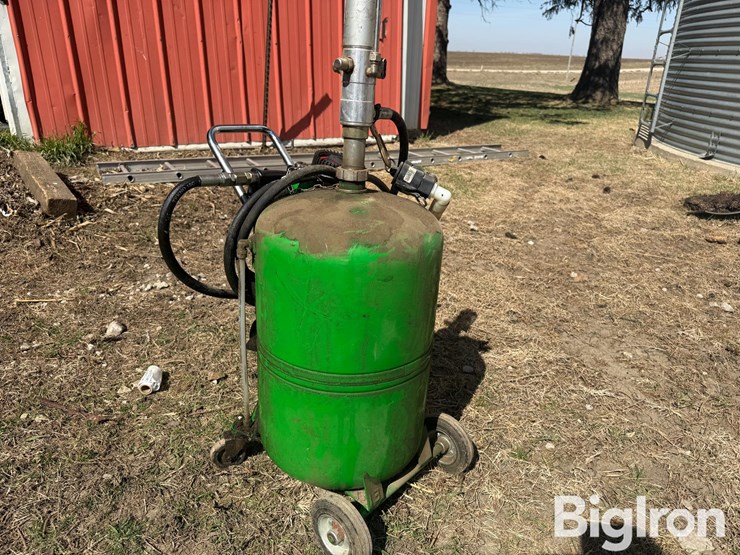 diamond-selection-5265-portable-oil-dispensing-system-image-3