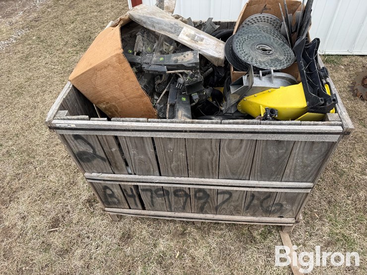 john-deere-seedtubes-w/sensor-&-mini-hoppers-image-9