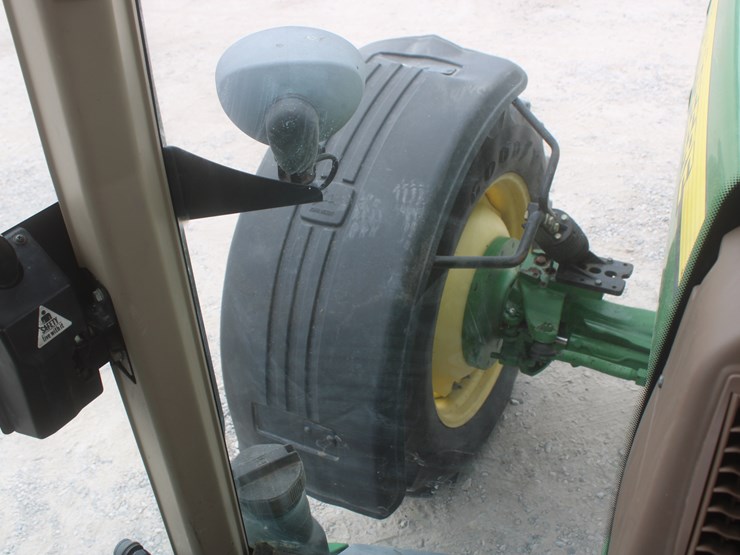 john-deere-8120-image-31