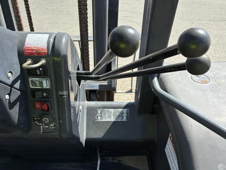 2015-case-586h-image-21