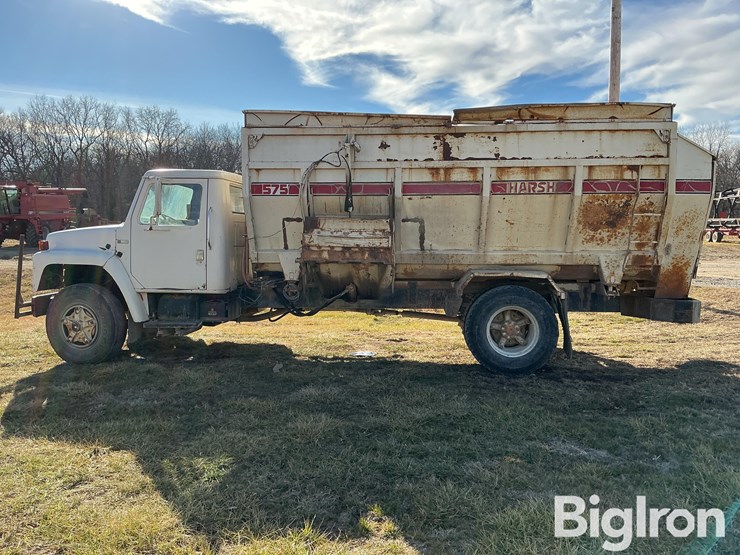 1981-international-1854s-image-8