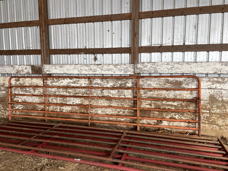 #2353-•-(3)-16'-metal-gates-image-5