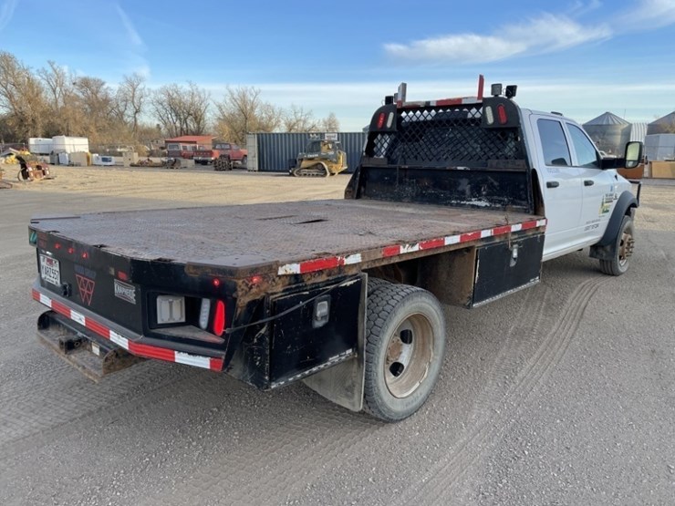 2014-ram-5500-crew-cab-4x4-flatbed-truck-image-5