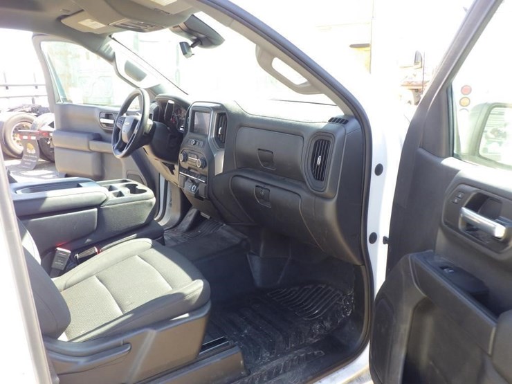 2022-chevrolet-1500-image-6